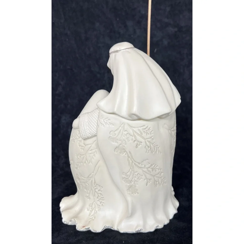 Enesco 2012 Vintage Holy Family Nativity White Porcelain Figurine